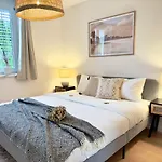 Flair Vorarlberg - Stilvolles Wohnen Nahe Bodensee & Alpen - Kueche, Balkon & Gratis Parkplatz 브레겐츠