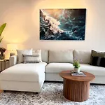 Flair Vorarlberg - Stilvolles Wohnen Nahe Bodensee & Alpen - Kueche, Balkon & Gratis Parkplatz Апартаменты *