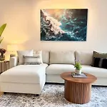 Flair Vorarlberg - Stilvolles Wohnen Nahe Bodensee & Alpen - Kueche, Balkon & Gratis Parkplatz 아파트
