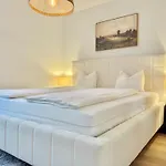 Flair Vorarlberg - Stilvolles Wohnen Nahe Bodensee & Alpen - Kueche, Balkon & Gratis Parkplatz 아파트