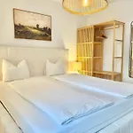 Flair Vorarlberg - Stilvolles Wohnen Nahe Bodensee & Alpen - Kueche, Balkon & Gratis Parkplatz 아파트 브레겐츠