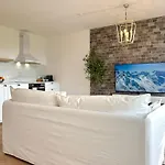 Flair Vorarlberg - Stilvolles Wohnen Nahe Bodensee & Alpen - Kueche, Balkon & Gratis Parkplatz * 브레겐츠
