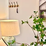 Flair Vorarlberg - Stilvolles Wohnen Nahe Bodensee & Alpen - Kueche, Balkon & Gratis Parkplatz *