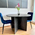 Flair Vorarlberg - Stilvolles Wohnen Nahe Bodensee & Alpen - Kueche, Balkon & Gratis Parkplatz 아파트 브레겐츠