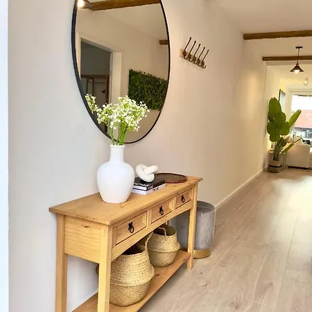 Flair Vorarlberg - Stilvolles Wohnen Nahe Bodensee & Alpen - Kueche, Balkon & Gratis Parkplatz Apartmán