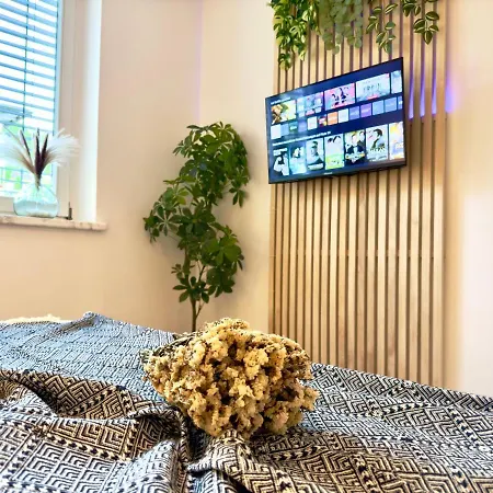 Flair Vorarlberg - Stilvolles Wohnen Nahe Bodensee & Alpen - Kueche, Balkon & Gratis Parkplatz 아파트