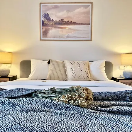 Flair Vorarlberg - Stilvolles Wohnen Nahe Bodensee & Alpen - Kueche, Balkon & Gratis Parkplatz Apartment Bregenz