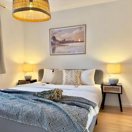 Flair Vorarlberg - Stilvolles Wohnen Nahe Bodensee & Alpen - Kueche, Balkon & Gratis Parkplatz Apartment Bregenz