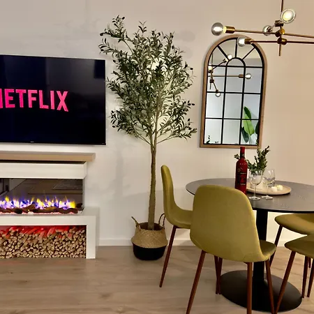 Flair Vorarlberg - Stilvolles Wohnen Nahe Bodensee & Alpen - Kueche, Balkon & Gratis Parkplatz Apartmán *