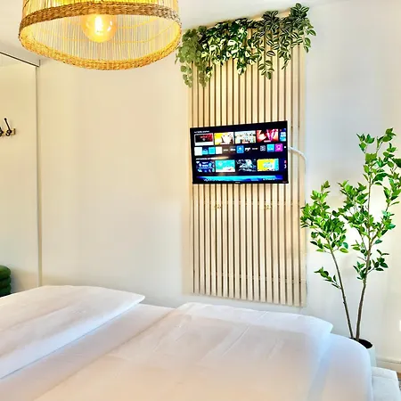 Flair Vorarlberg - Stilvolles Wohnen Nahe Bodensee & Alpen - Kueche, Balkon & Gratis Parkplatz Apartment
