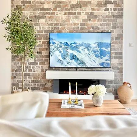 Flair Vorarlberg - Stilvolles Wohnen Nahe Bodensee & Alpen - Kueche, Balkon & Gratis Parkplatz 아파트 *