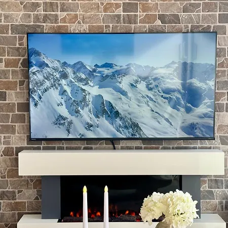 Flair Vorarlberg - Stilvolles Wohnen Nahe Bodensee & Alpen - Kueche, Balkon & Gratis Parkplatz