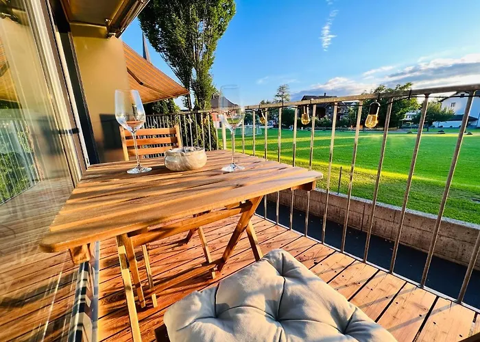 Flair Vorarlberg - Stilvolles Wohnen Nahe Bodensee & Alpen - Kueche, Balkon & Gratis Parkplatz Apartment Bregenz