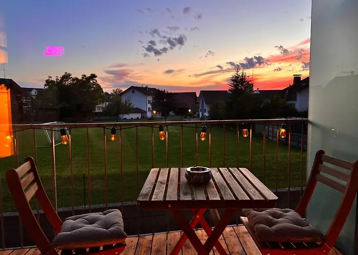 Flair Vorarlberg - Stilvolles Wohnen Nahe Bodensee & Alpen - Kueche, Balkon & Gratis Parkplatz