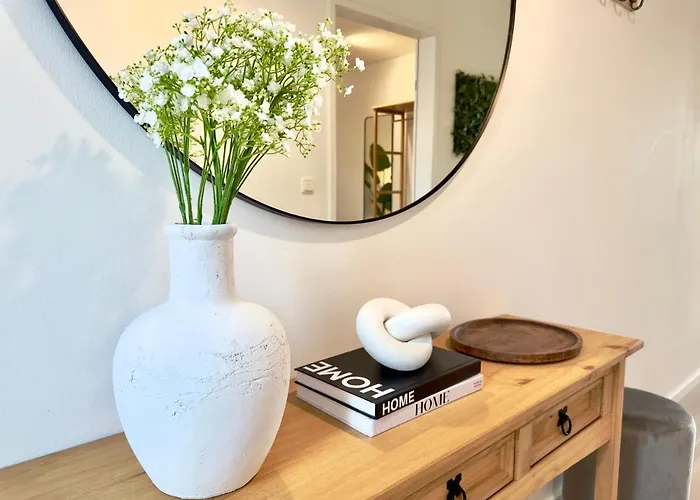 Flair Vorarlberg - Stilvolles Wohnen Nahe Bodensee & Alpen - Kueche, Balkon & Gratis Parkplatz Apartment Bregenz