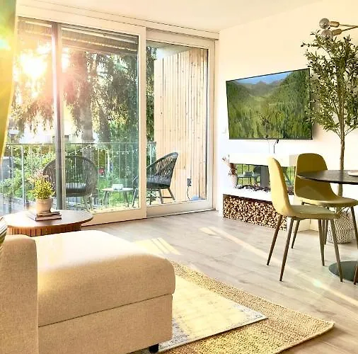 Flair Vorarlberg - Stilvolles Wohnen Nahe Bodensee & Alpen - Kueche, Balkon & Gratis Parkplatz *