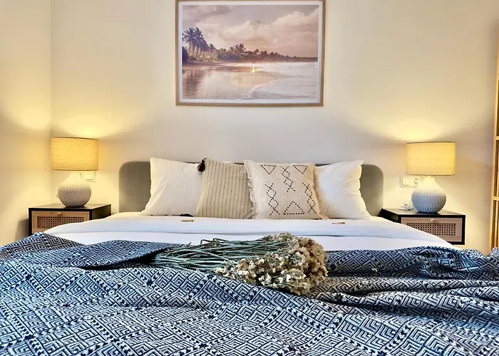 Flair Vorarlberg - Stilvolles Wohnen Nahe Bodensee & Alpen - Kueche, Balkon & Gratis Parkplatz Apartment Bregenz