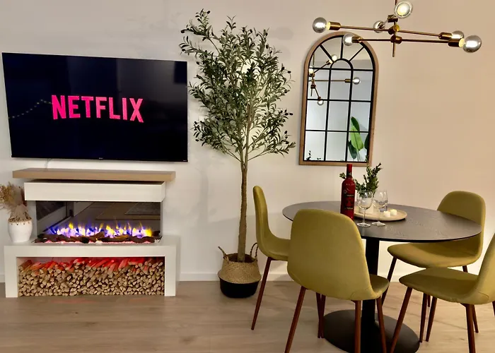 Flair Vorarlberg - Stilvolles Wohnen Nahe Bodensee & Alpen - Kueche, Balkon & Gratis Parkplatz Apartment *