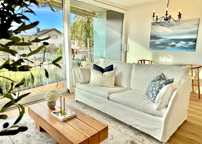 Flair Vorarlberg - Stilvolles Wohnen Nahe Bodensee & Alpen - Kueche, Balkon & Gratis Parkplatz Apartment Bregenz