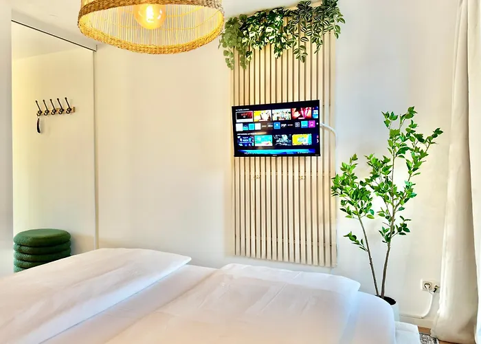 Flair Vorarlberg - Stilvolles Wohnen Nahe Bodensee & Alpen - Kueche, Balkon & Gratis Parkplatz Apartment