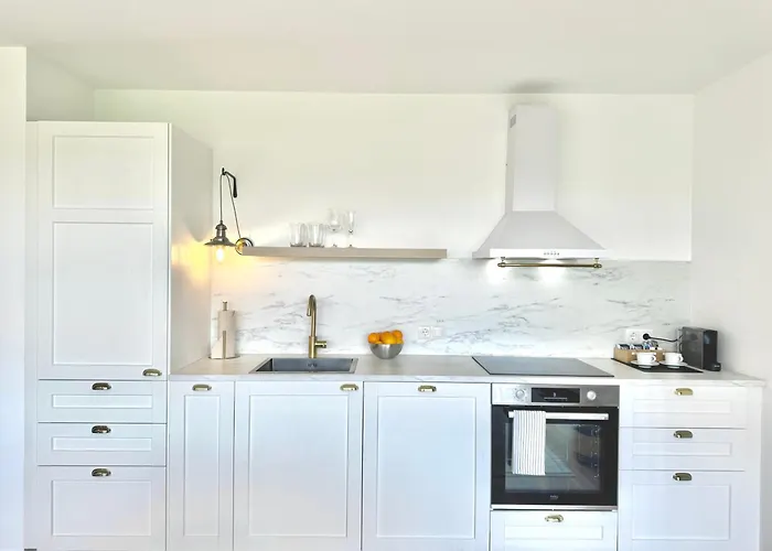 Apartment Flair Vorarlberg - Stilvolles Wohnen Nahe Bodensee & Alpen - Kueche, Balkon & Gratis Parkplatz Bregenz