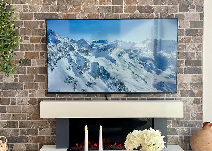 Flair Vorarlberg - Stilvolles Wohnen Nahe Bodensee & Alpen - Kueche, Balkon & Gratis Parkplatz